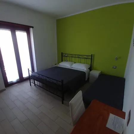 Bonsai Oda ve Kahvaltı 3*